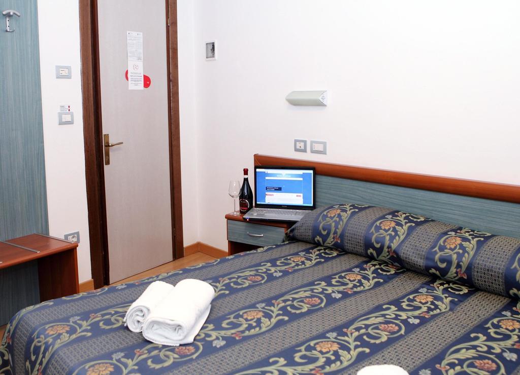 Hotel American Lido di Jesolo Exterior photo